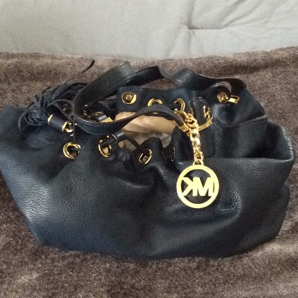 Michael kors navy blue leather pocketbook - Picture 1 of 8